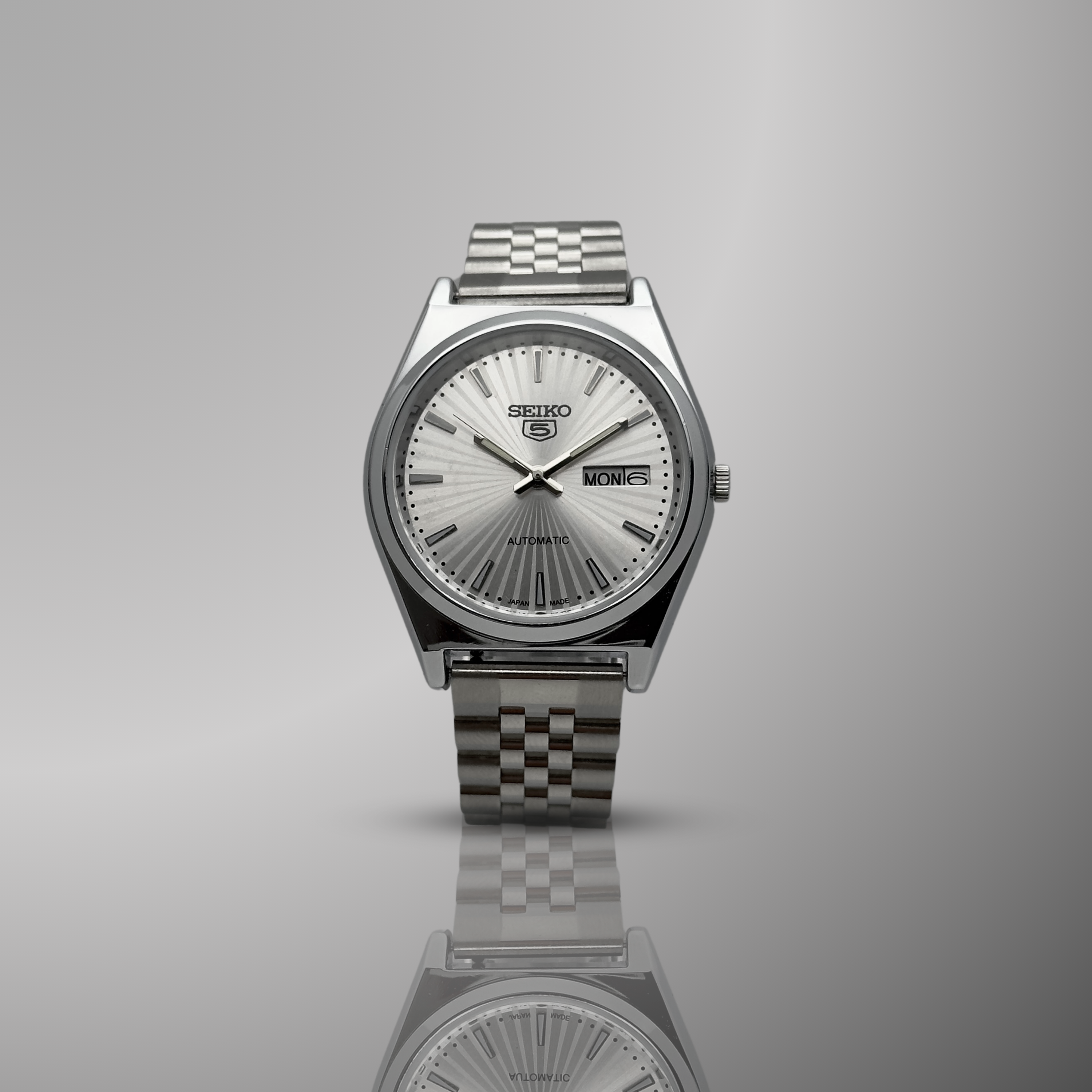 Seiko 5 Sunray Champagne